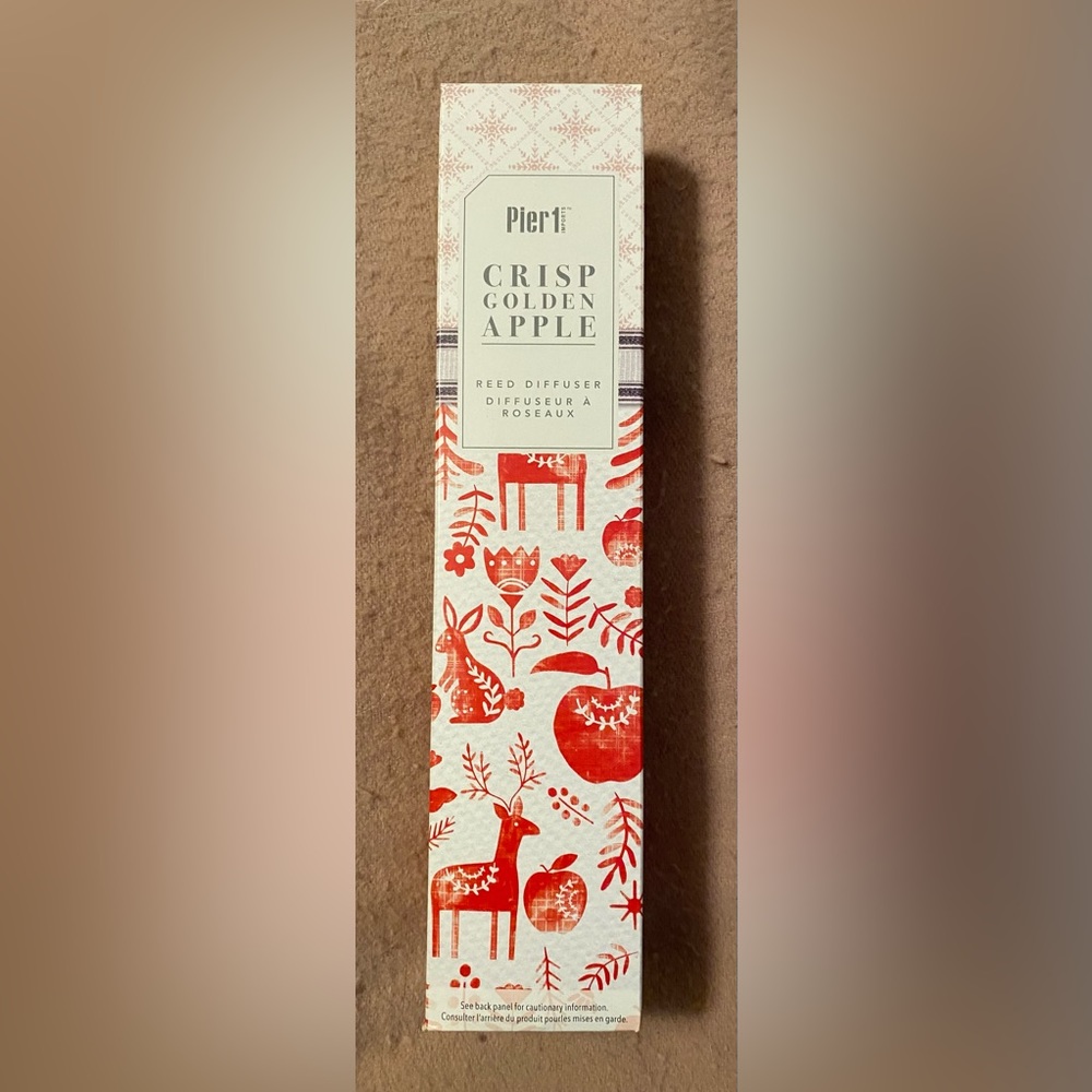 Pier 1 Crisp Golden Apple Reed Diffuser -NIB